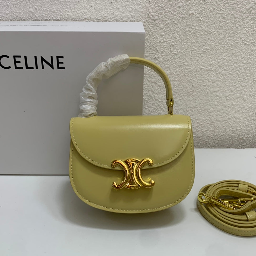 1XCL40B  Fashionable leather bag 