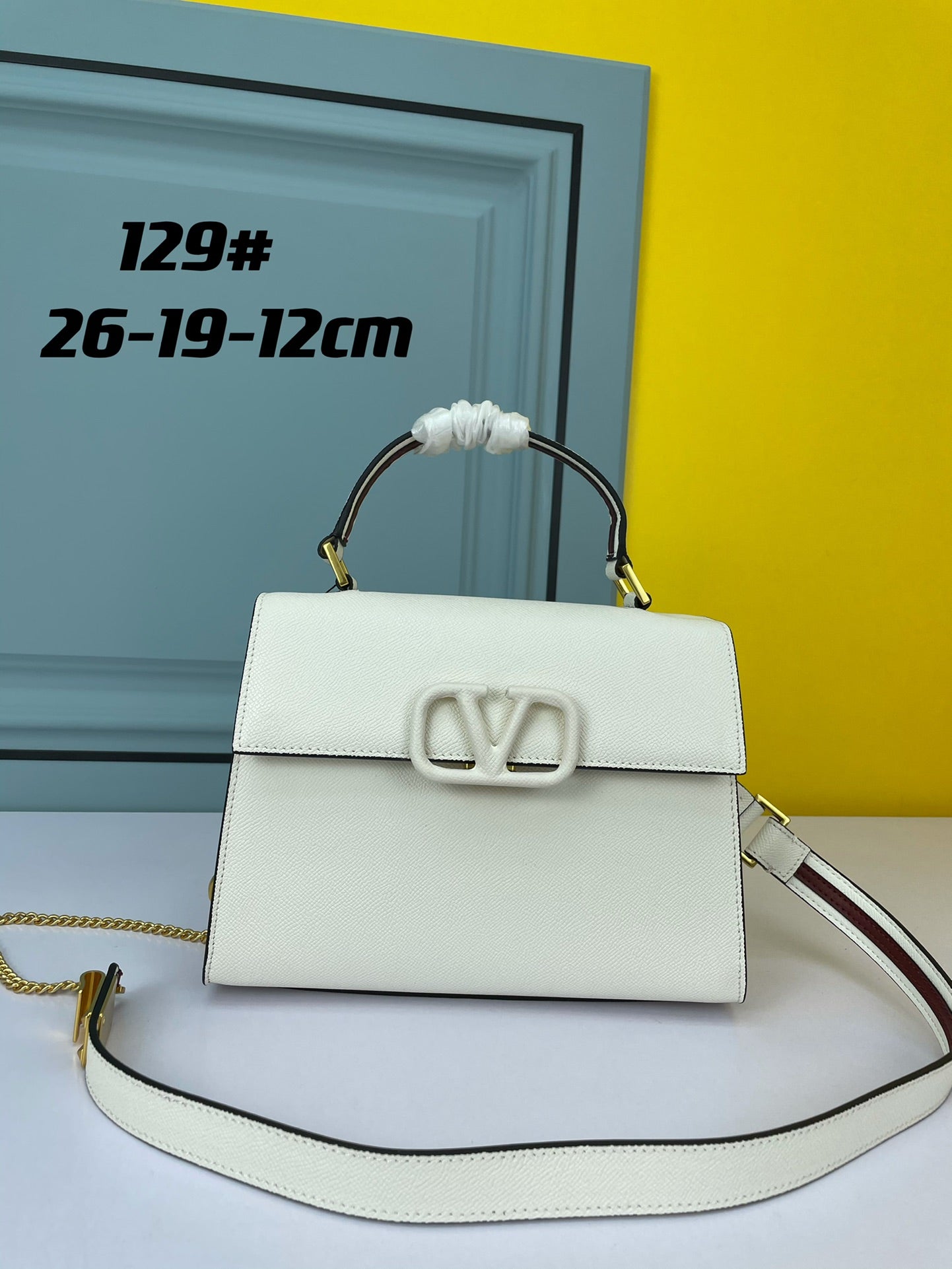 1XVL30B  Fashionable leather bag 