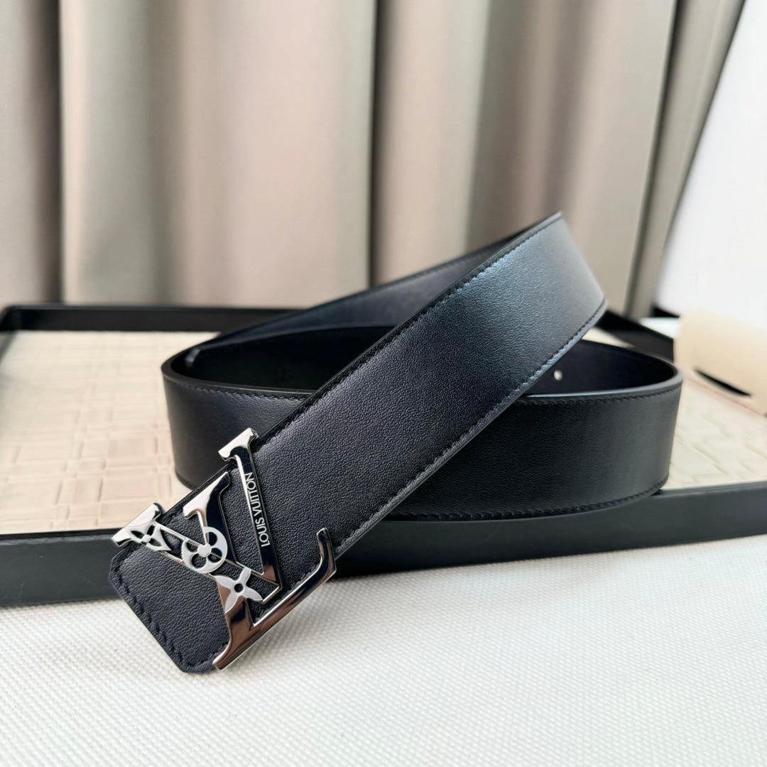 14E26P   (High quality leather belt With full package)