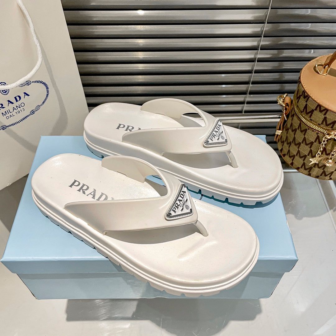 14PD181Z  fashion Slippers