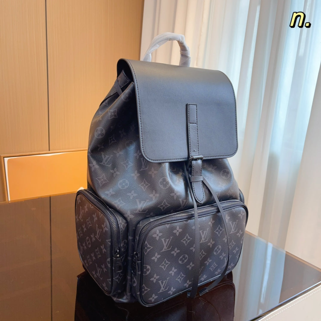 6XE148B ( Fashionable leather bag )