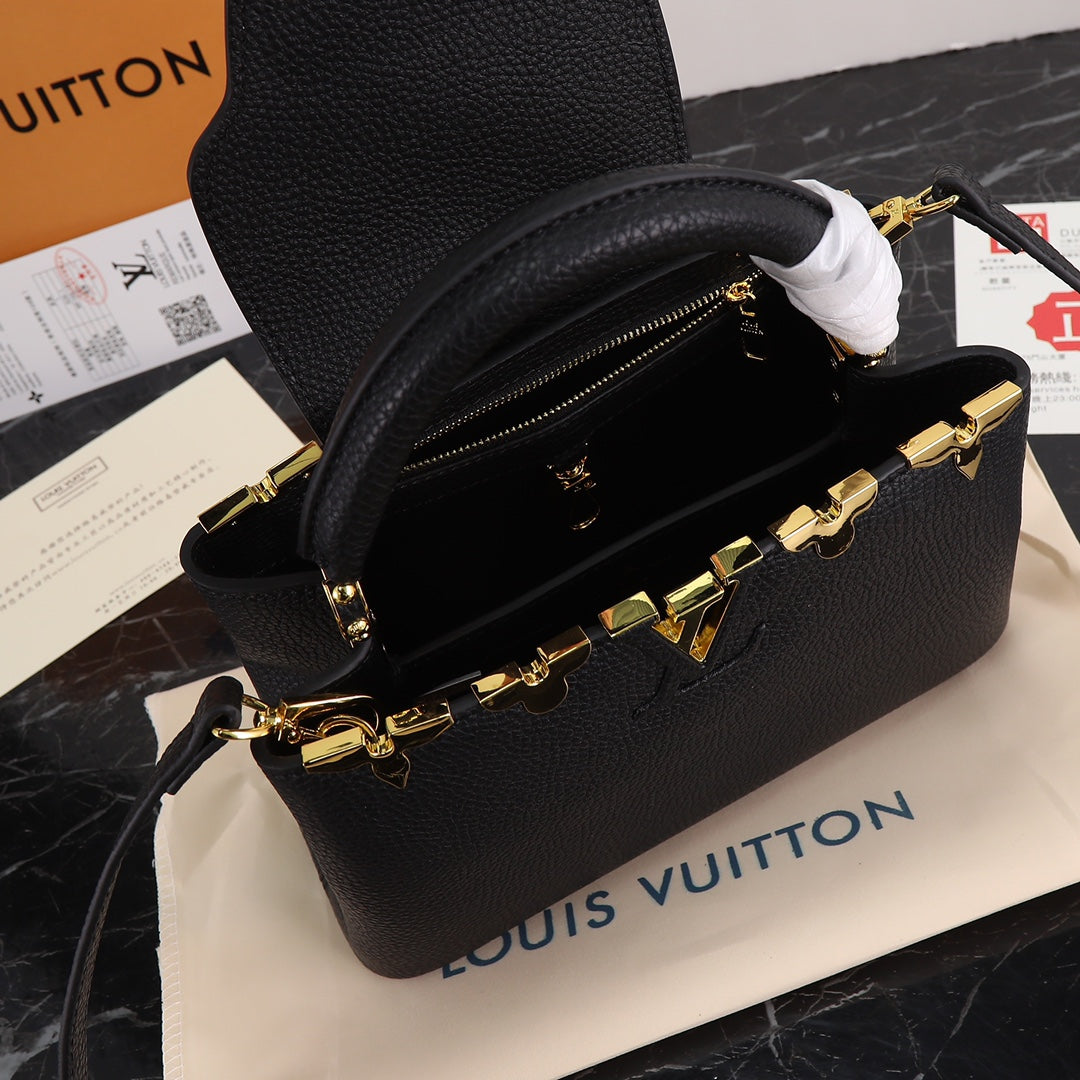 1XE442B Fashionable leather bag