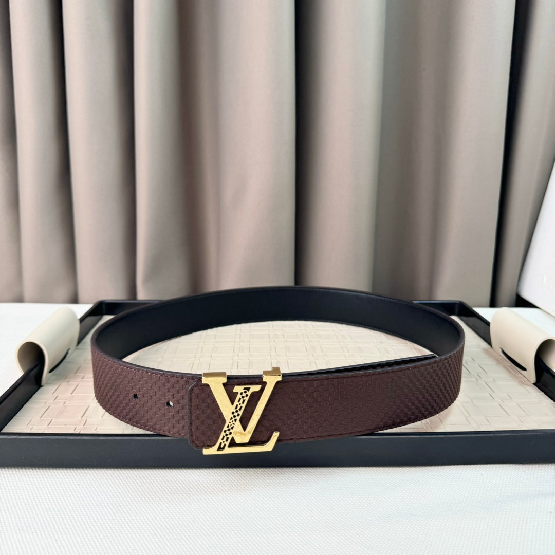 14E25P   (High quality leather belt With full package)