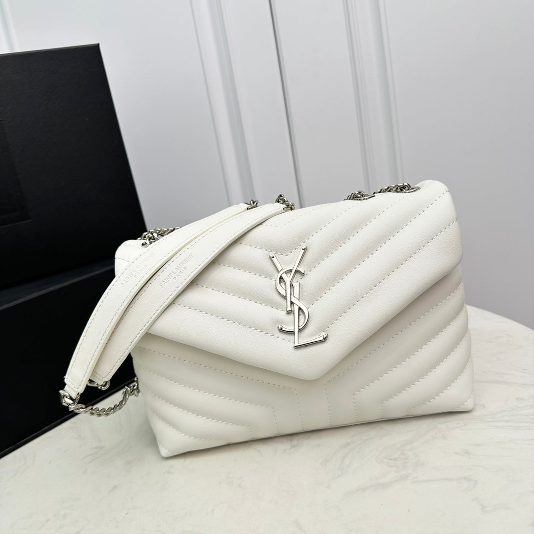 1XSL267B  Fashionable leather bag 