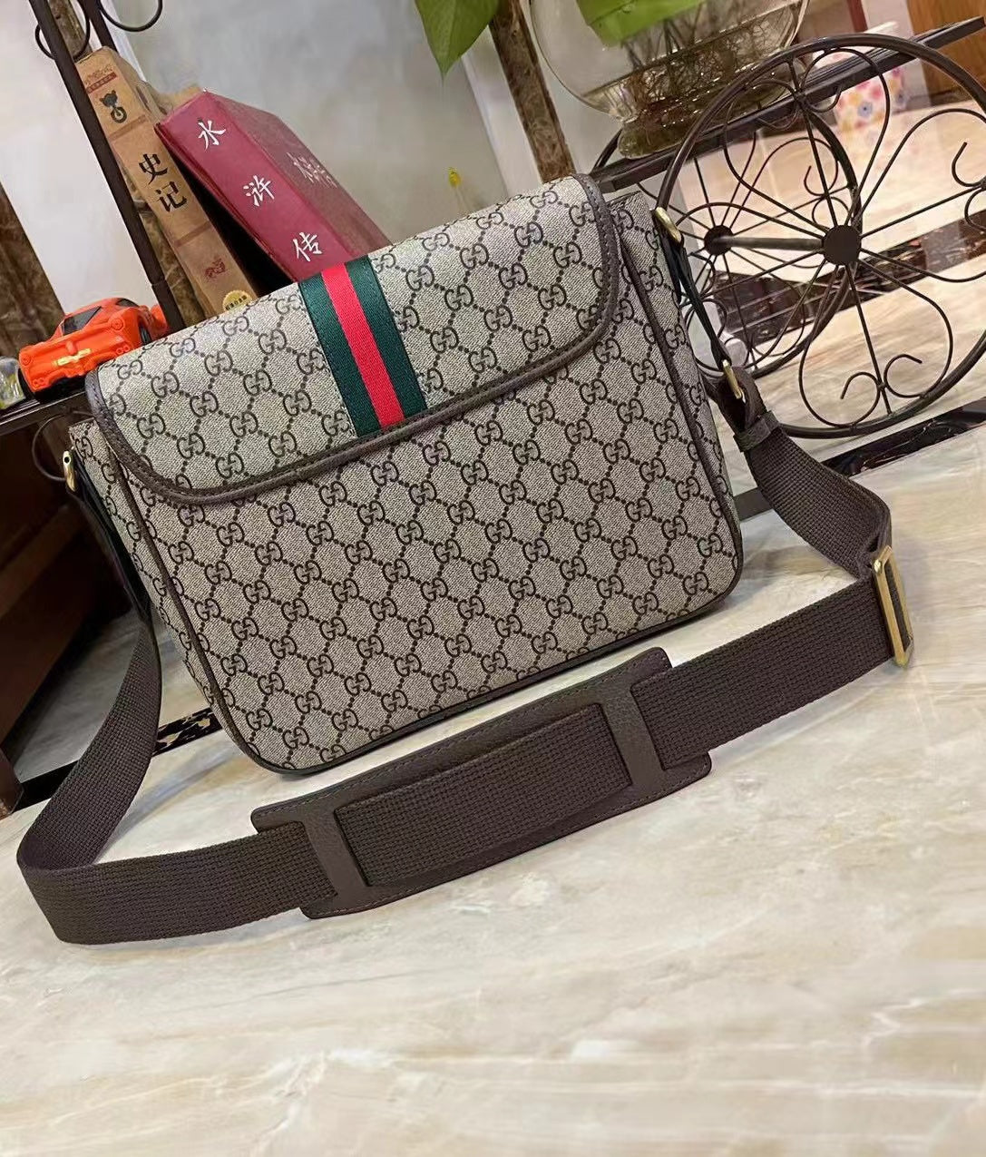 1XB433B Fashionable leather bag