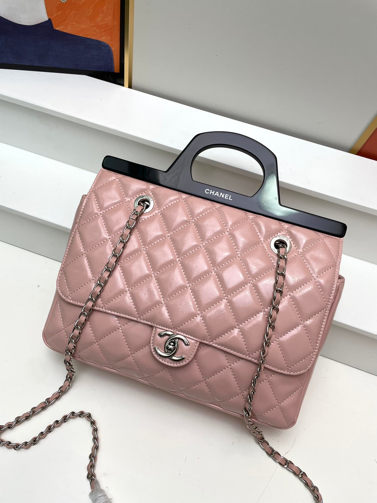 4XC3B  Fashionable leather bag 