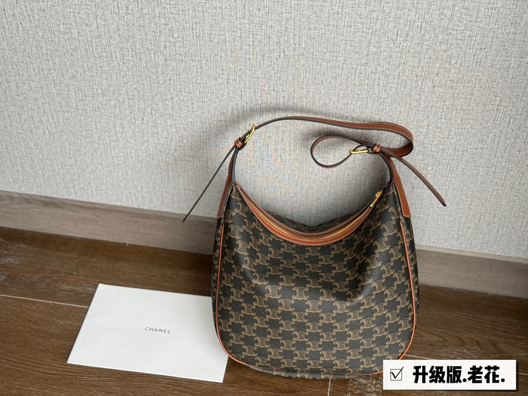 6XCL245B (  Fashionable leather bag )