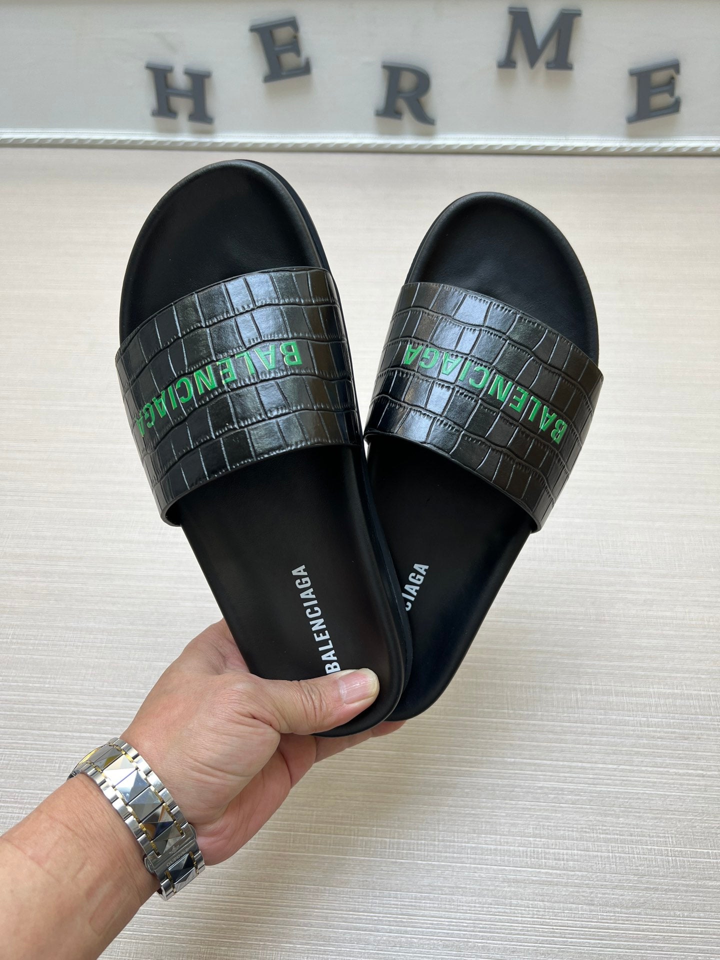 54J99Z   fashion  slippers