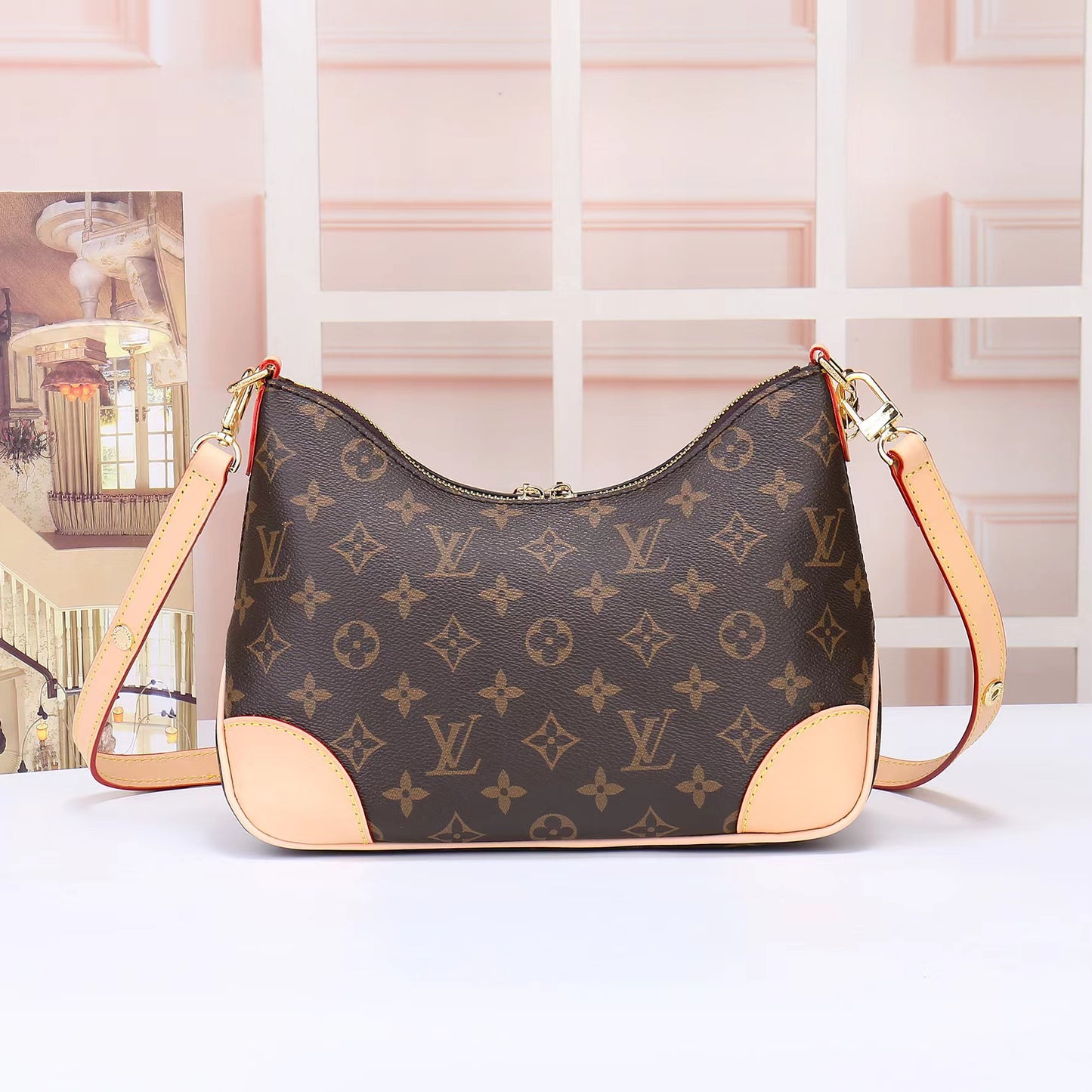 1XE57B (Fashionable leather bag )