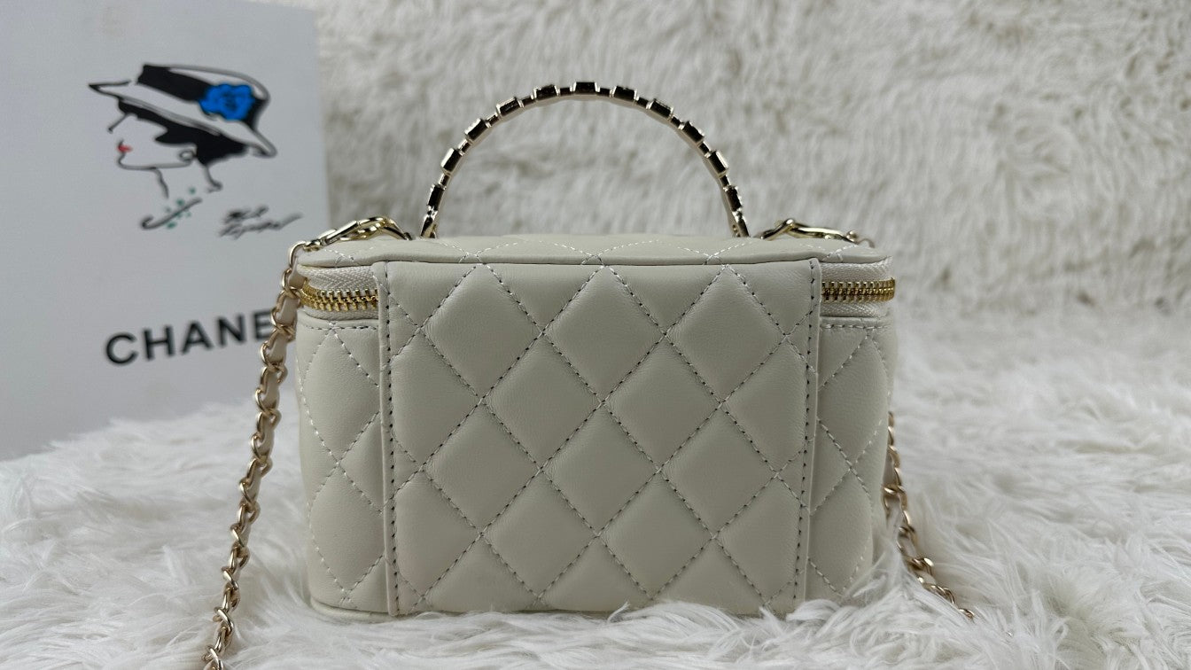 1XC377B  Fashionable leather bag 