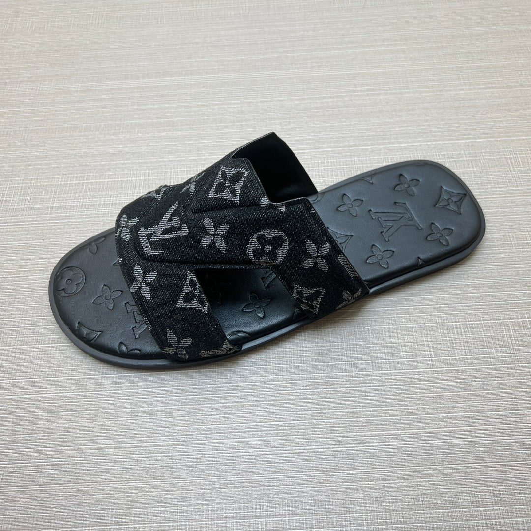 54E28Z   fashion  slippers