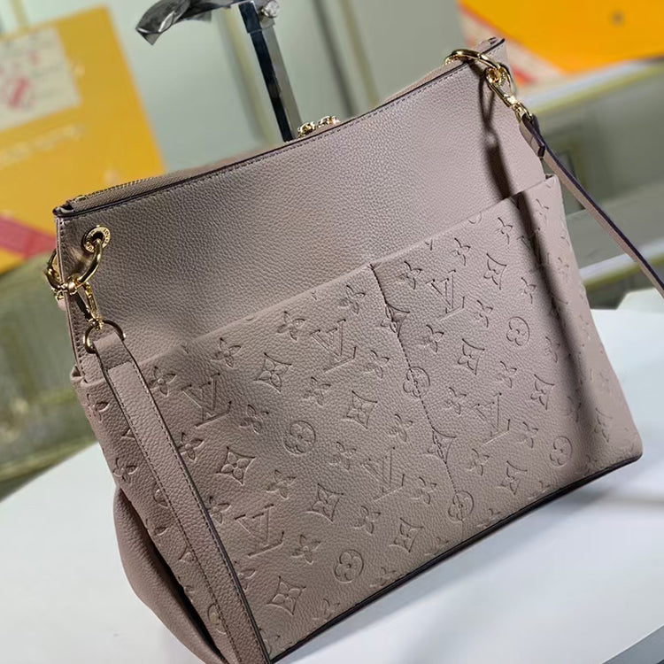 2E70B  Fashionable leather bag 