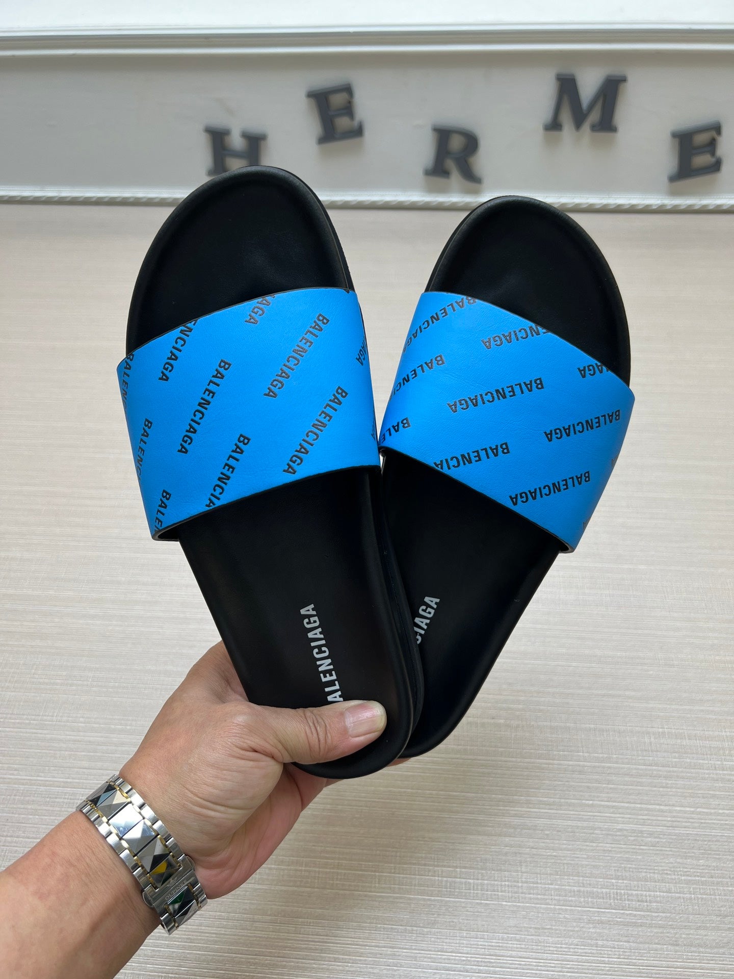 54J99Z   fashion  slippers