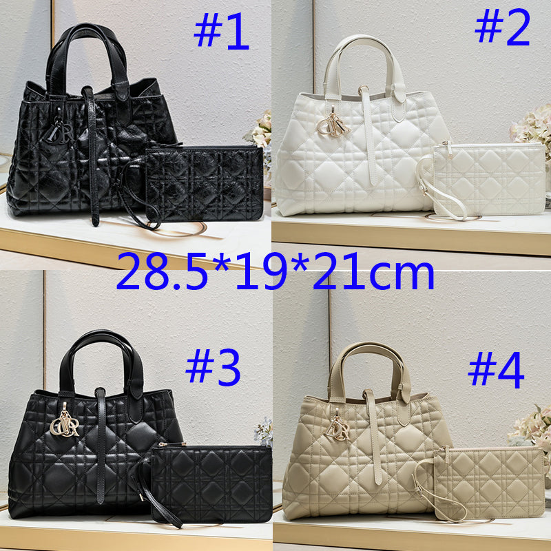 2XD359B  Fashionable leather bag 