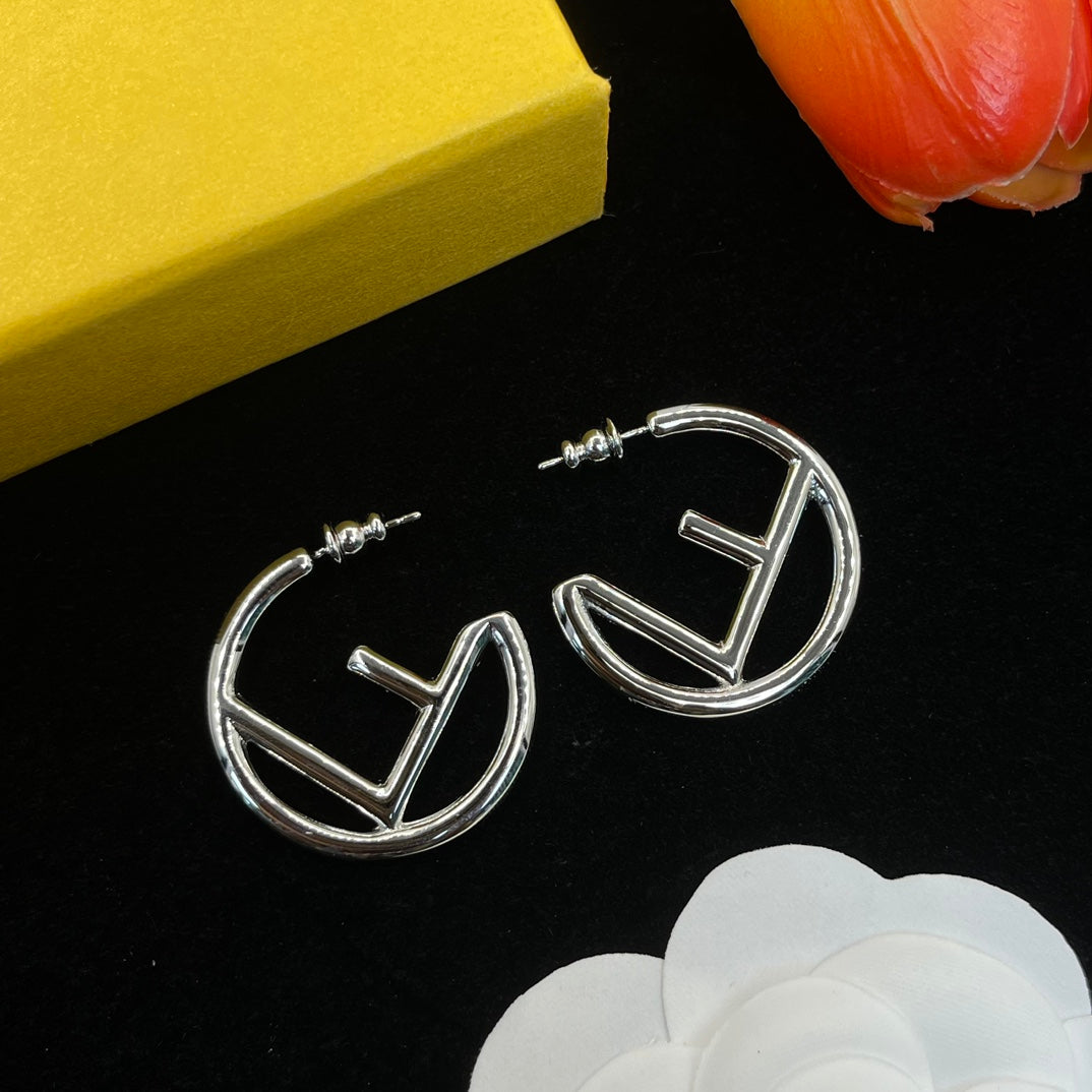 14F647E   Fashion Earrings