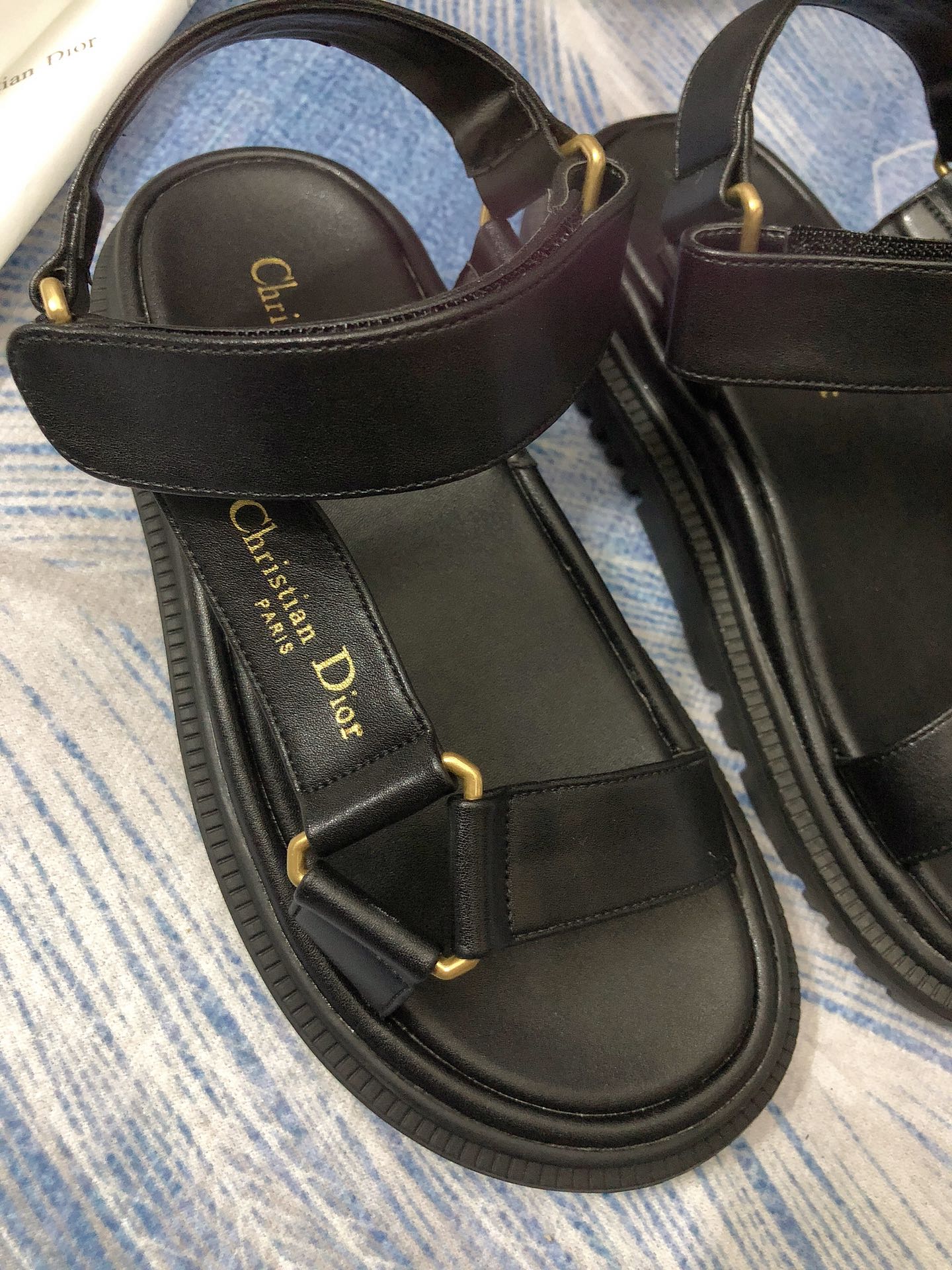 14D8Z   fashion sandals