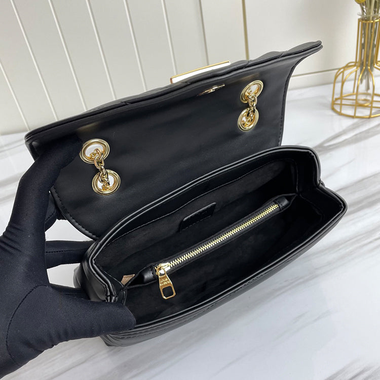 AE028B  Fashionable leather bag 