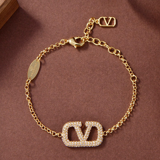 1YVL243K  Fashion high -quality Bracelets