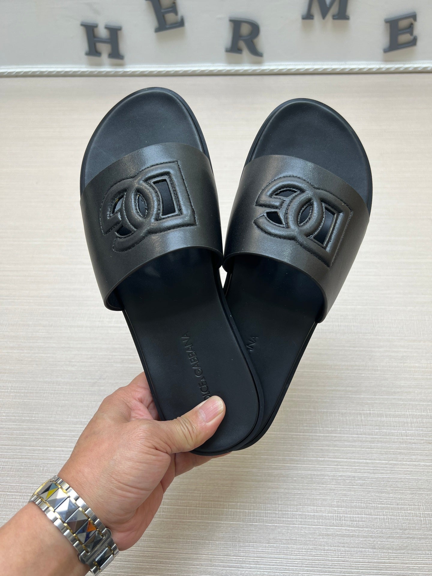 54A63Z   fashion   slippers