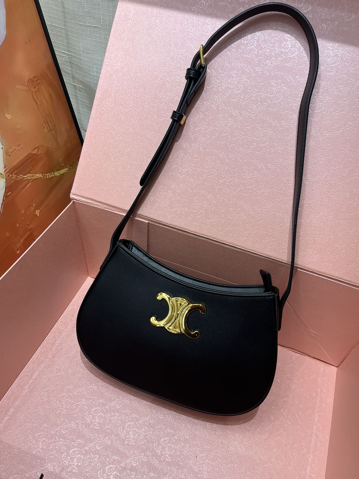 1XCL280B  Fashionable leather bag 