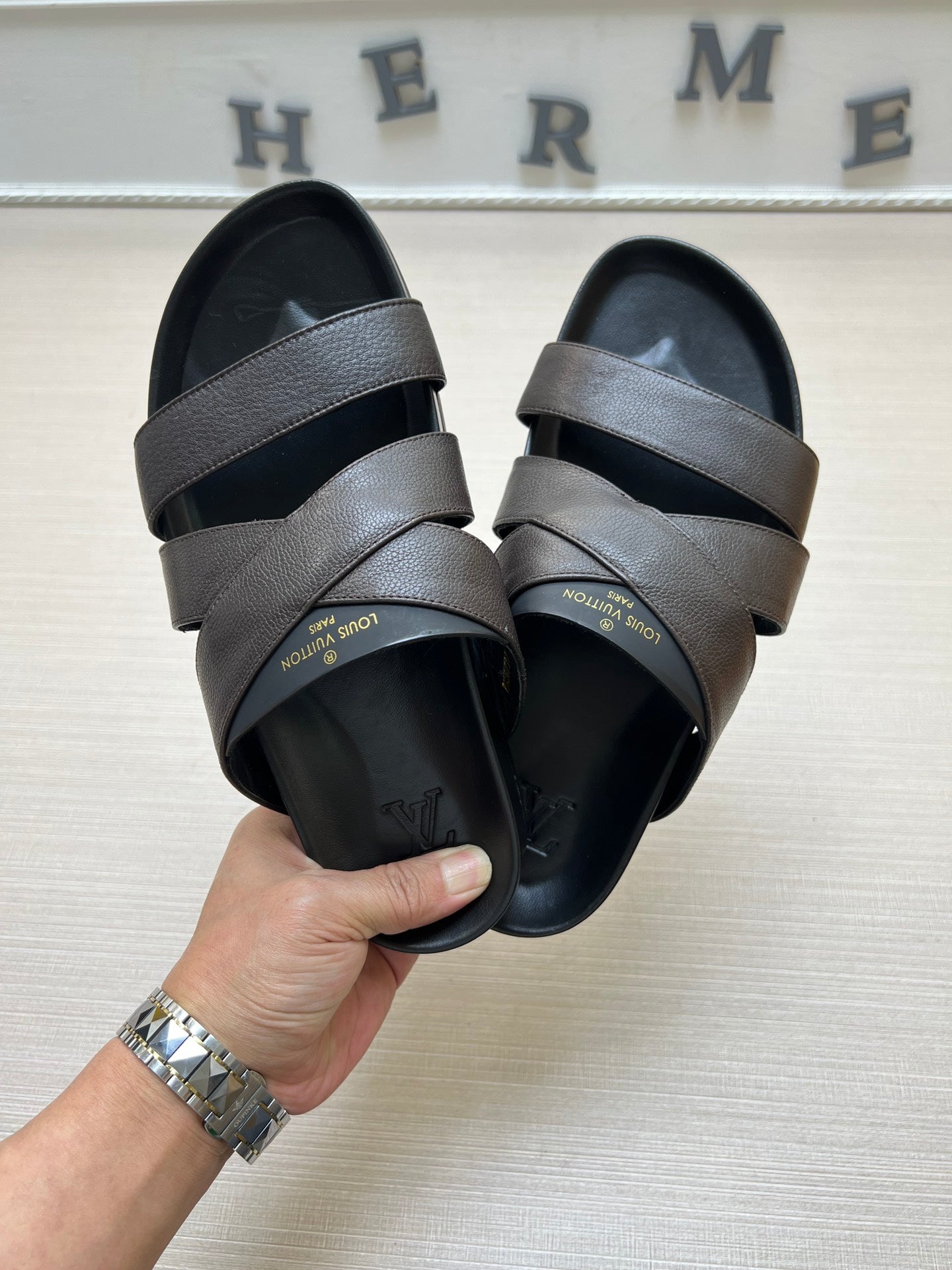 54E89Z   fashion  slippers