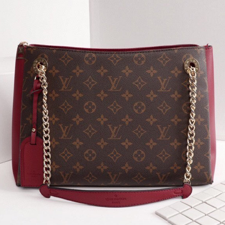 2E03B  Fashionable leather bag 