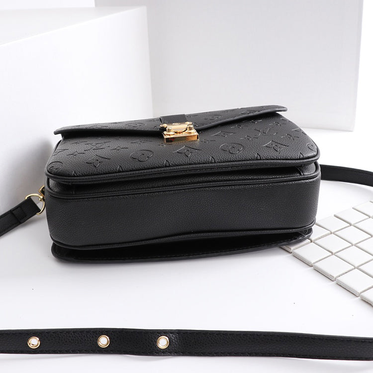 AE92B  Fashionable leather bag 