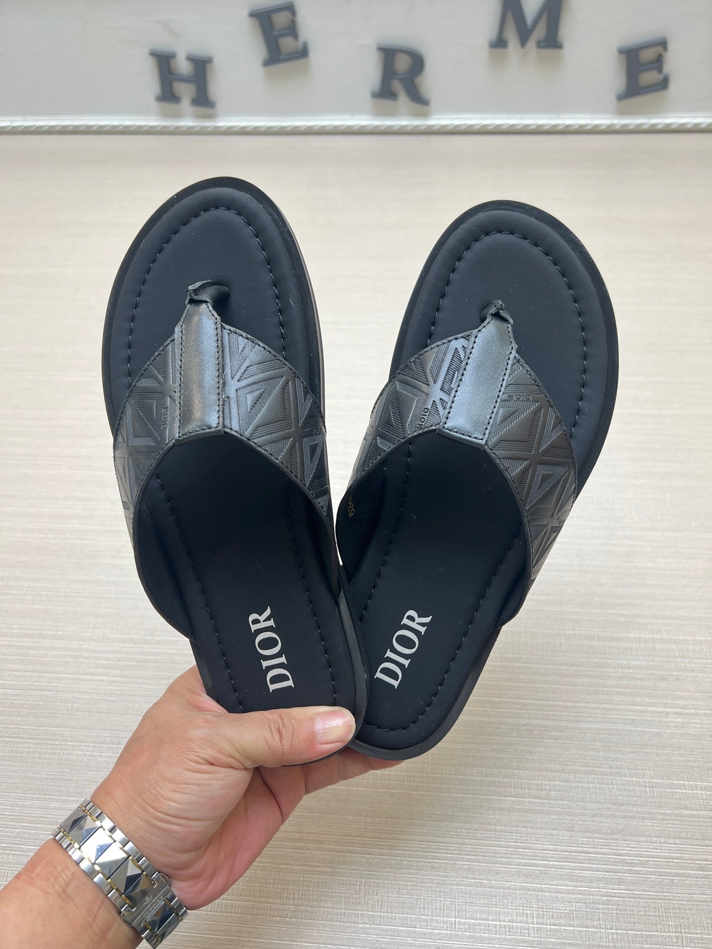 54D78Z   fashion slippers