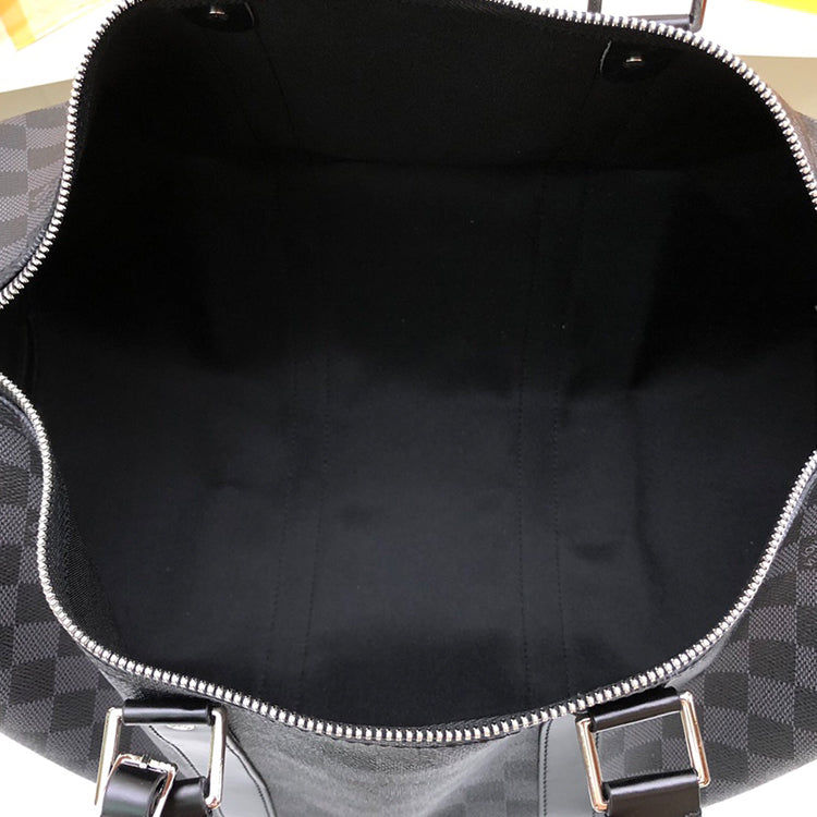 1E066B  Fashionable leather bag 