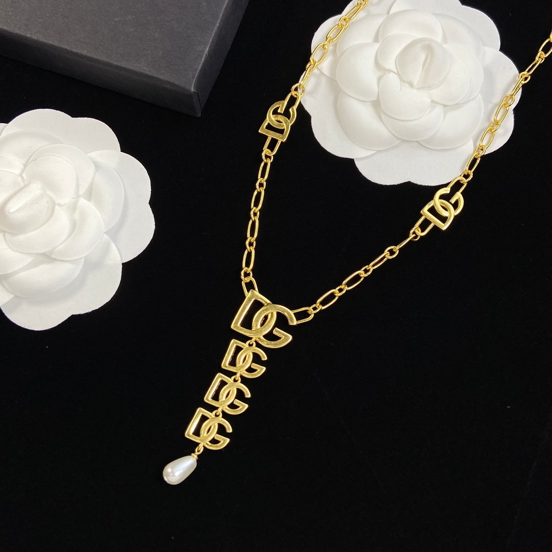 14A586X  Fashionable and high quality Necklaces