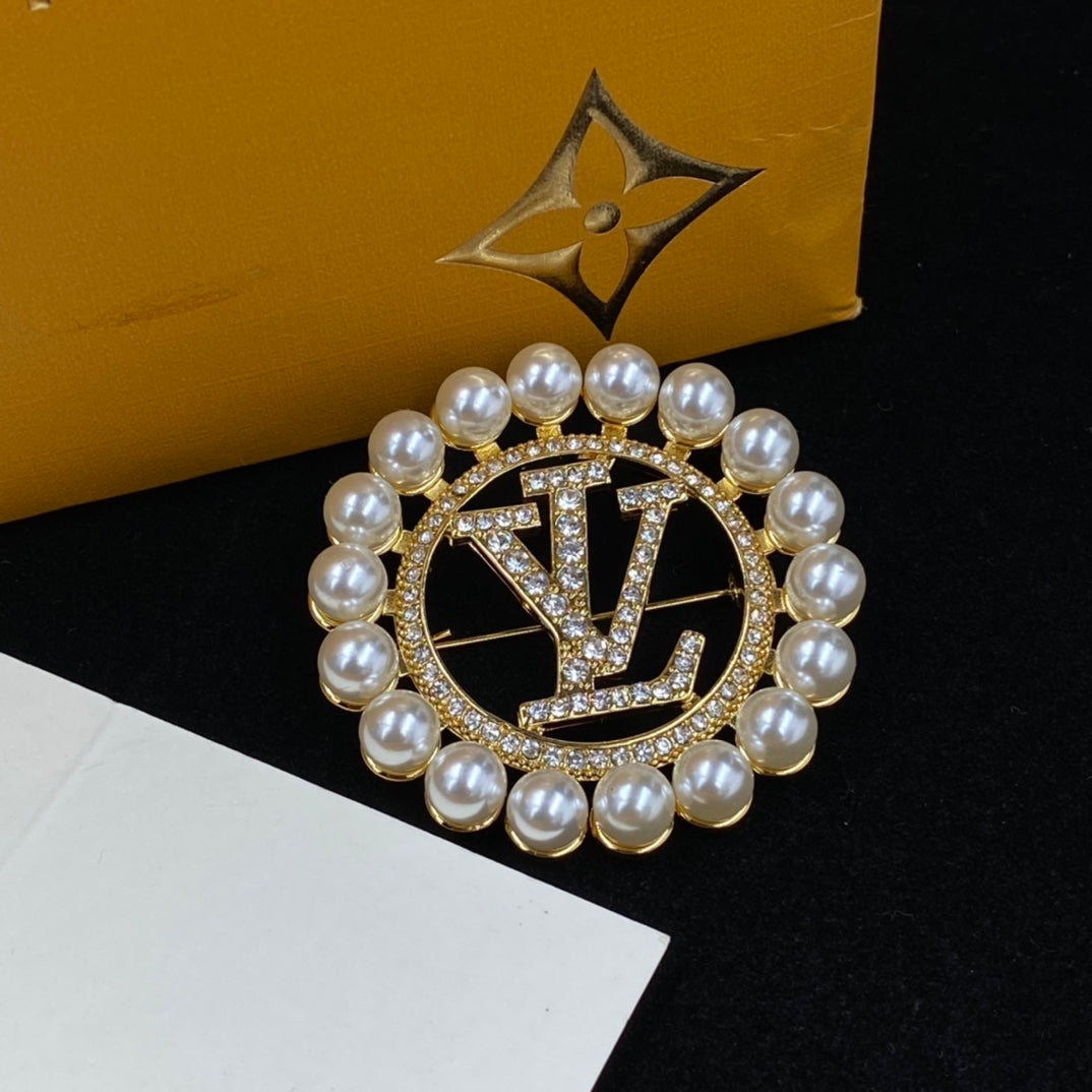 1XE608X Fashion high -quality Brooch