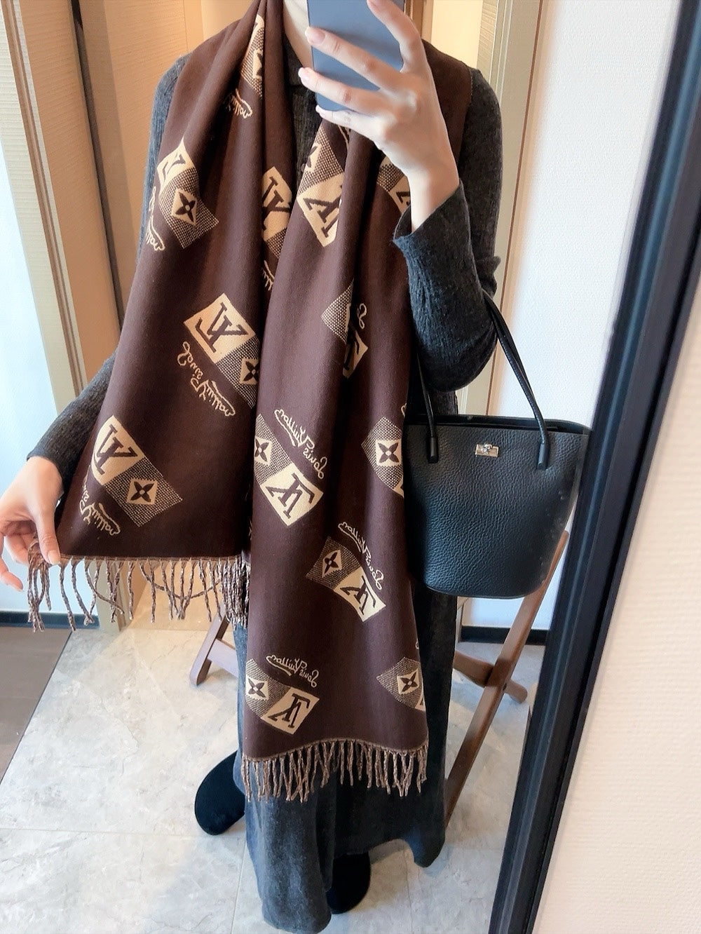 14E402W　 Fashion scarves