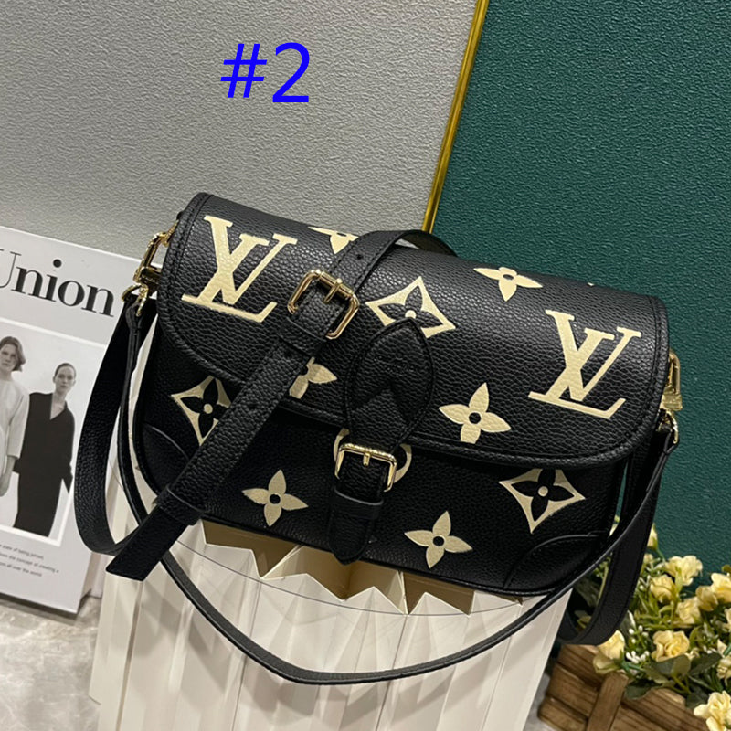 2XE318B  Fashionable leather bag 