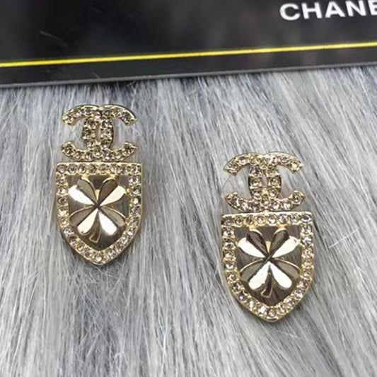 14C74E  Fashionable and high quality earrings