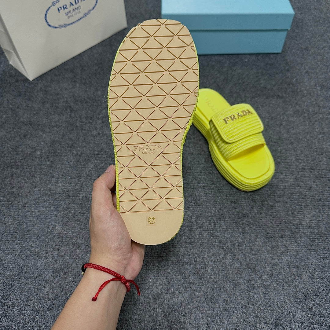 14PD24Z   fashion slippers