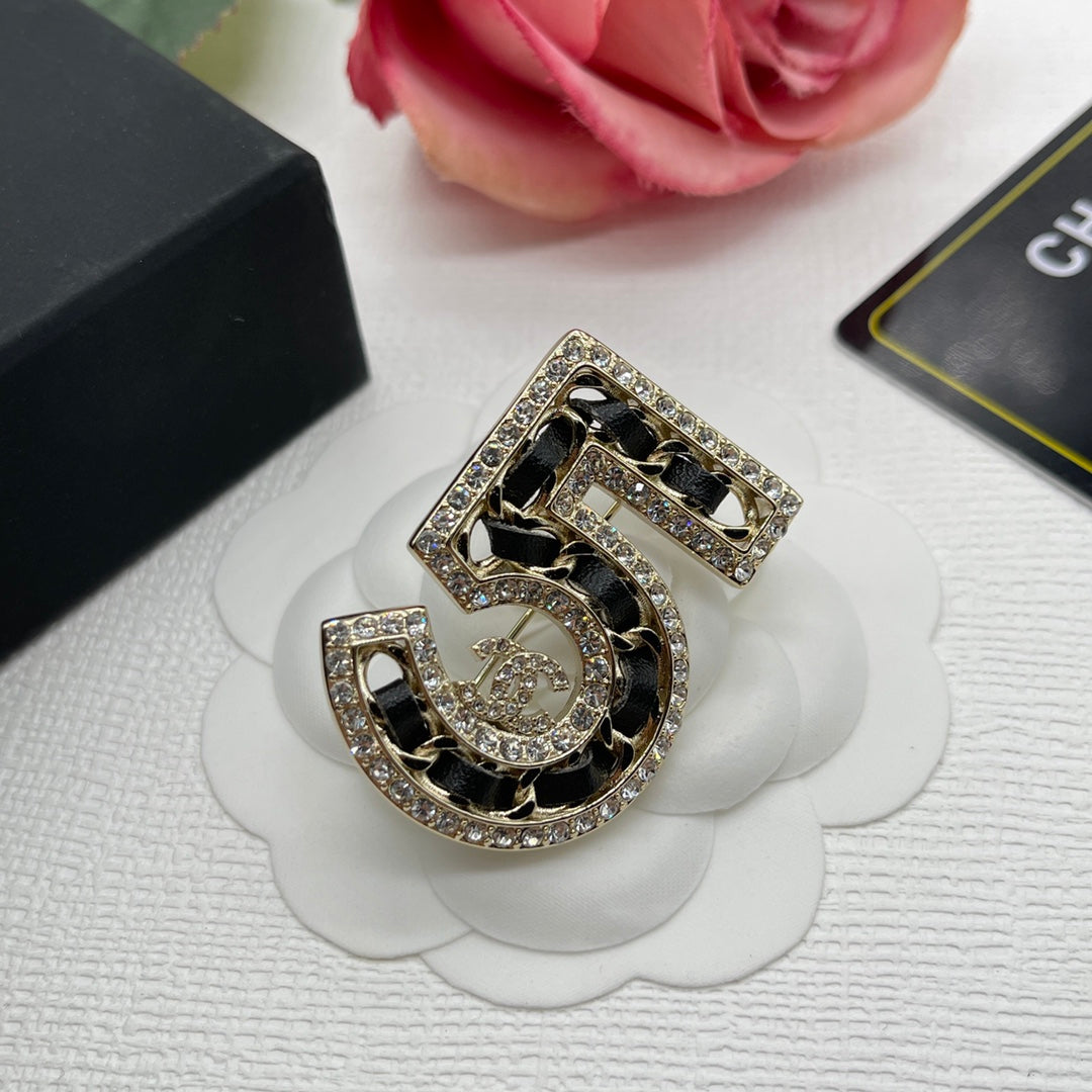 14C846E  Fashion Brooch