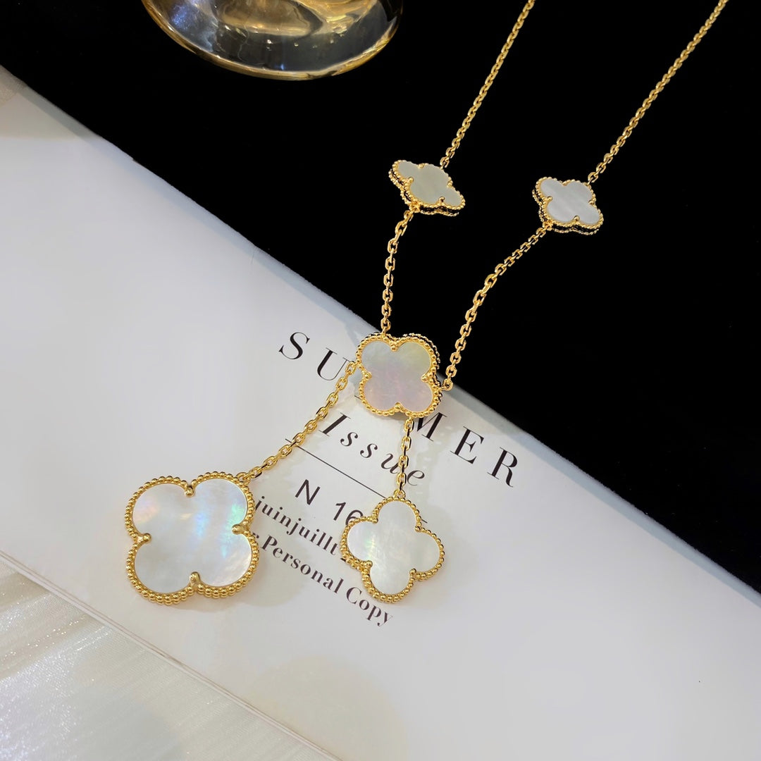 5XVA182K (High quality 6 flowers necklaces)