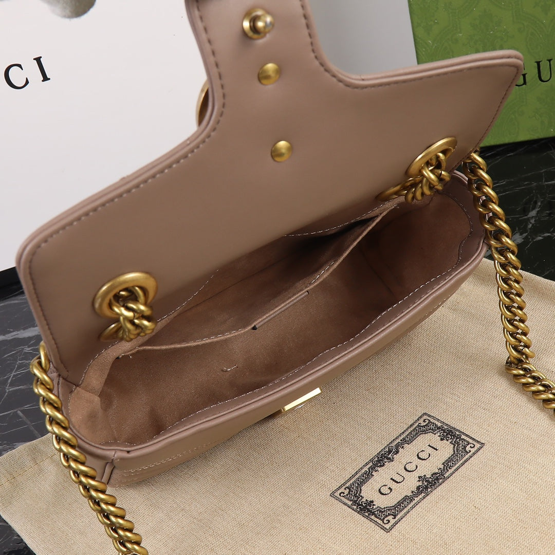 1XB283B  Fashionable leather bag 