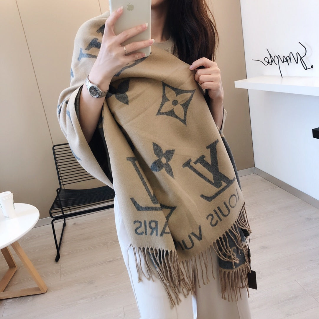 14E210W　Fashion scarves