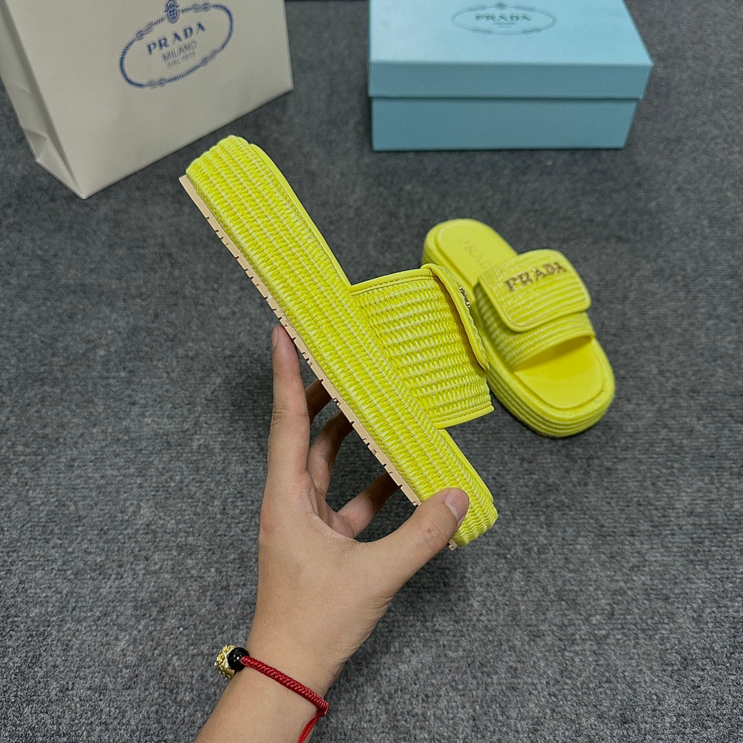 14PD24Z   fashion slippers