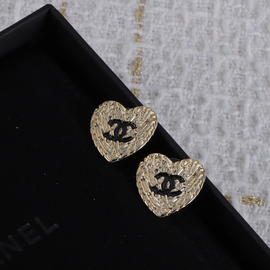 14C11E  Fashionable and high quality earrings