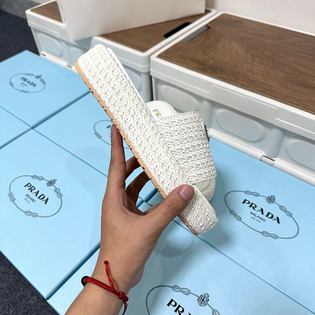 14PD23Z   fashion slippers