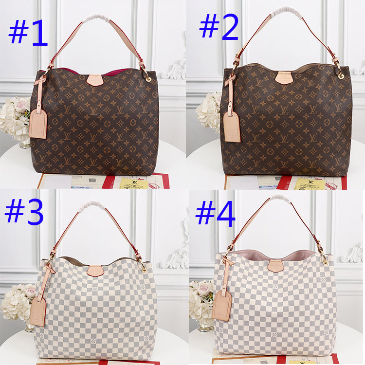 1E84B  Fashionable leather bag 