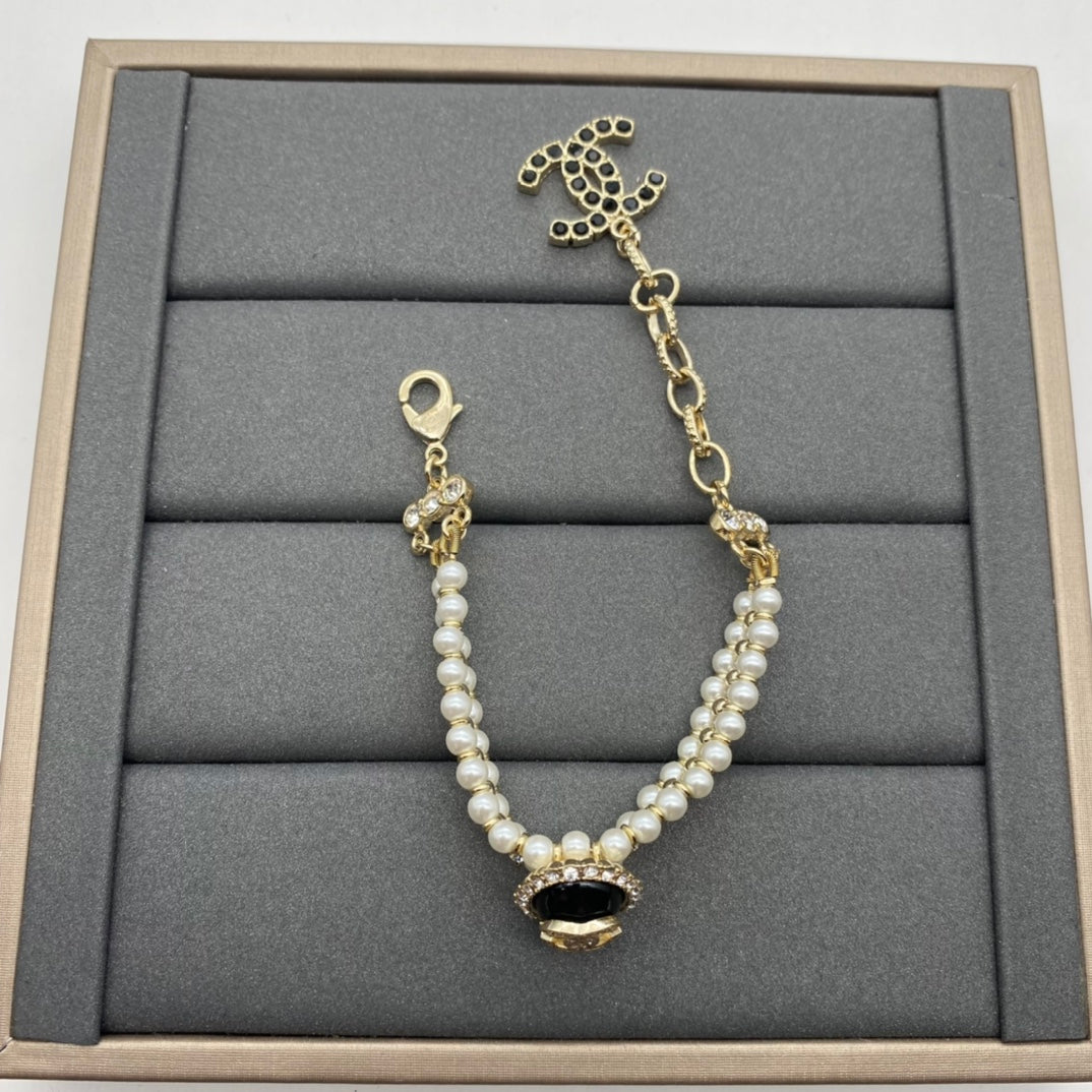 1NC84X Fashionable high -quality necklace bracelet earrings