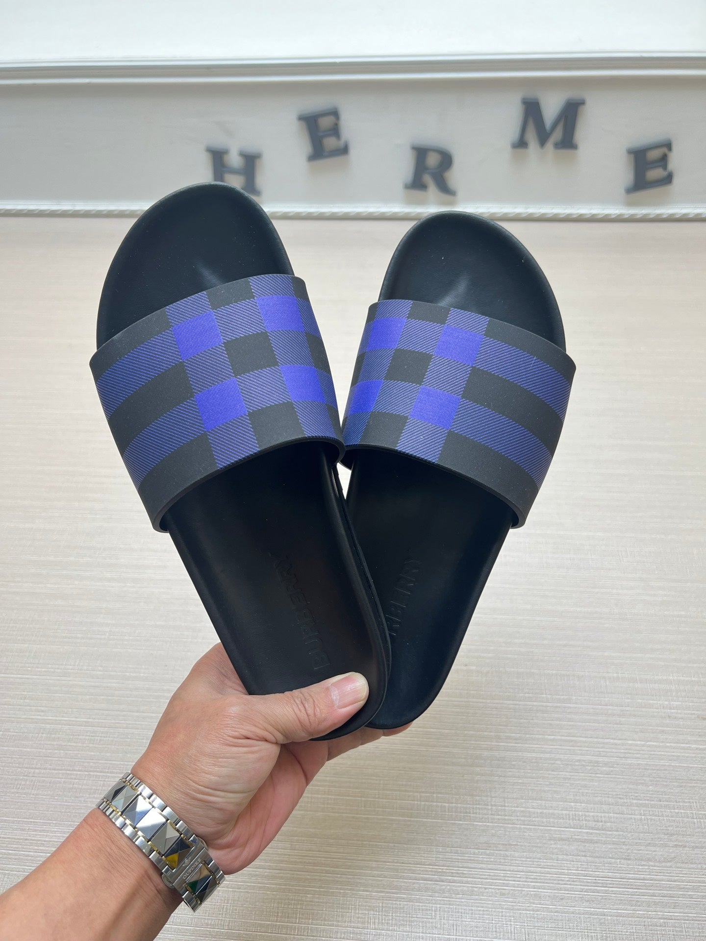 54R119Z  fashion  slippers