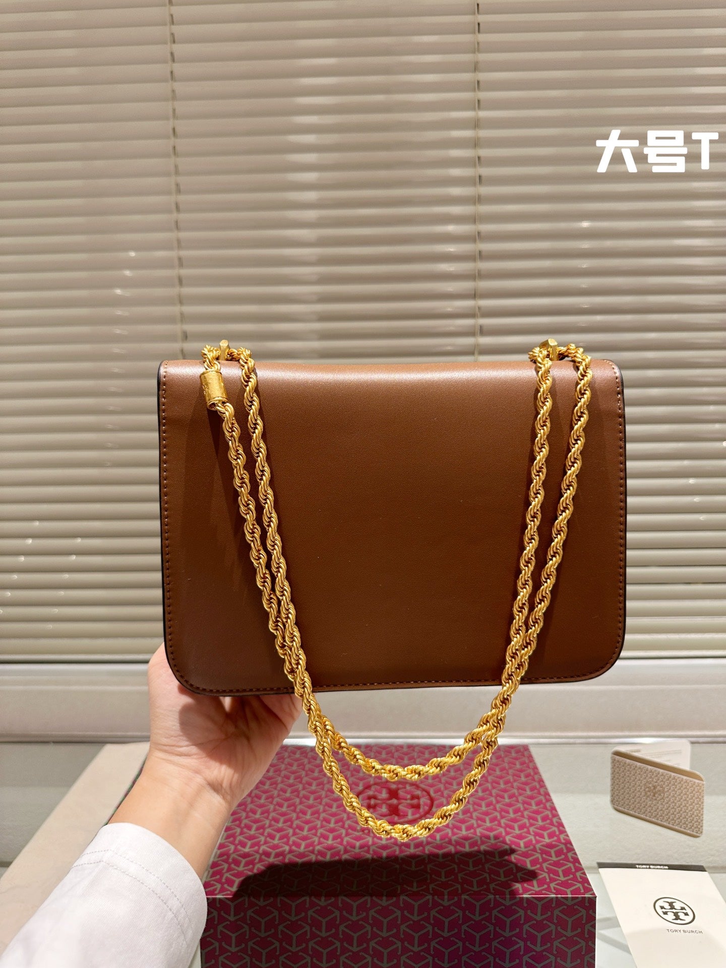 6XA431B Fashionable leather bag