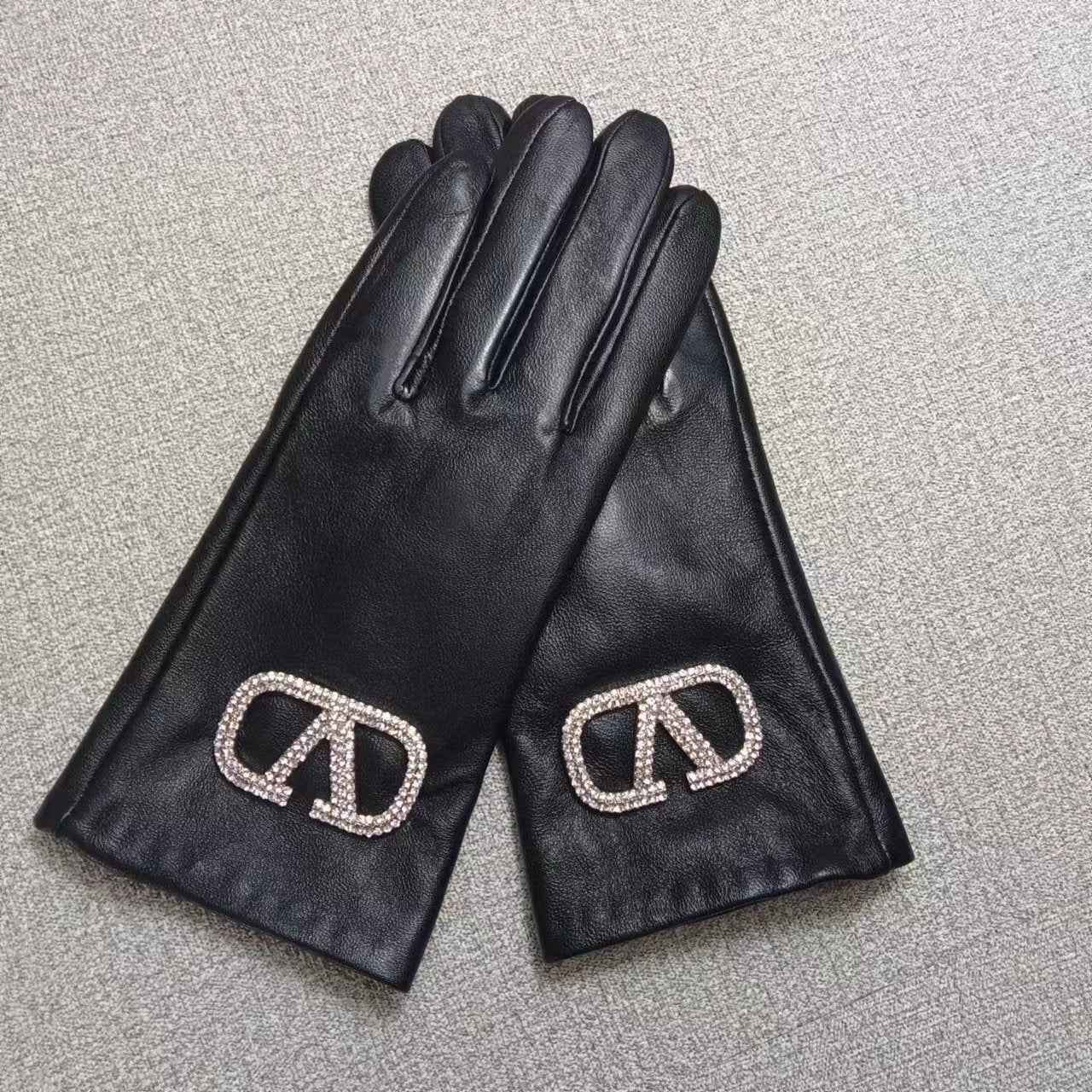 24VL91S   Fashion gloves