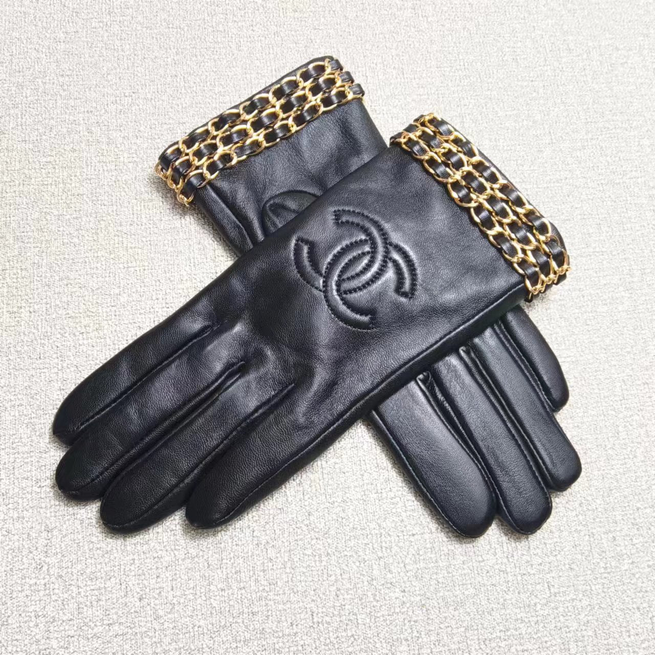 24C93S   Fashion gloves