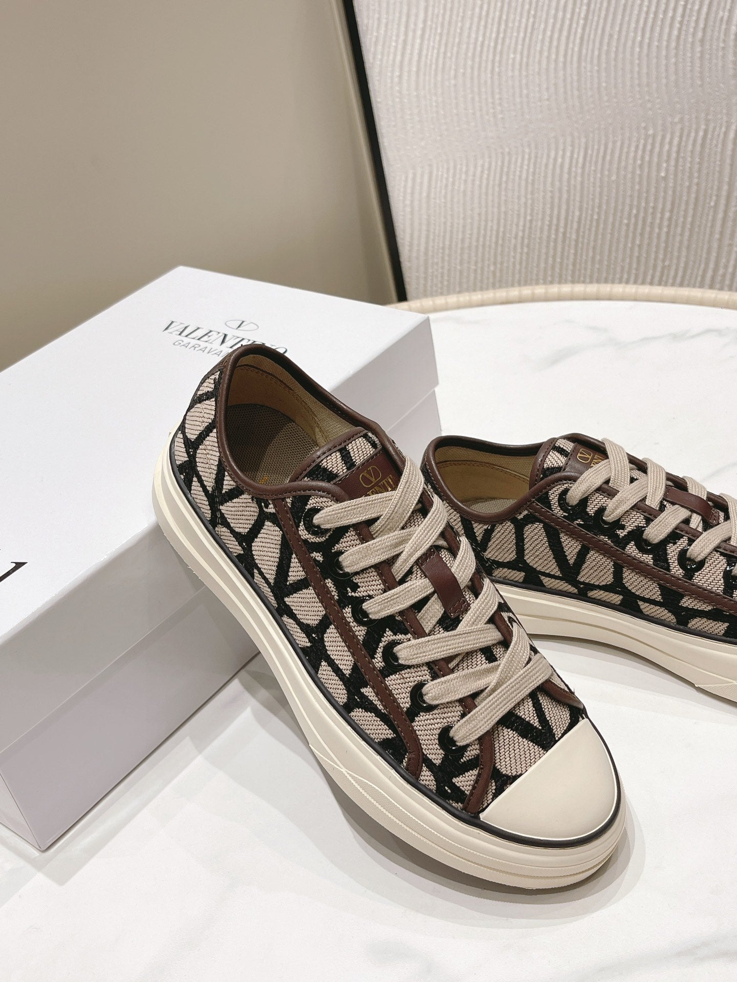 1YVL67Z  1：1High quality casual shoes