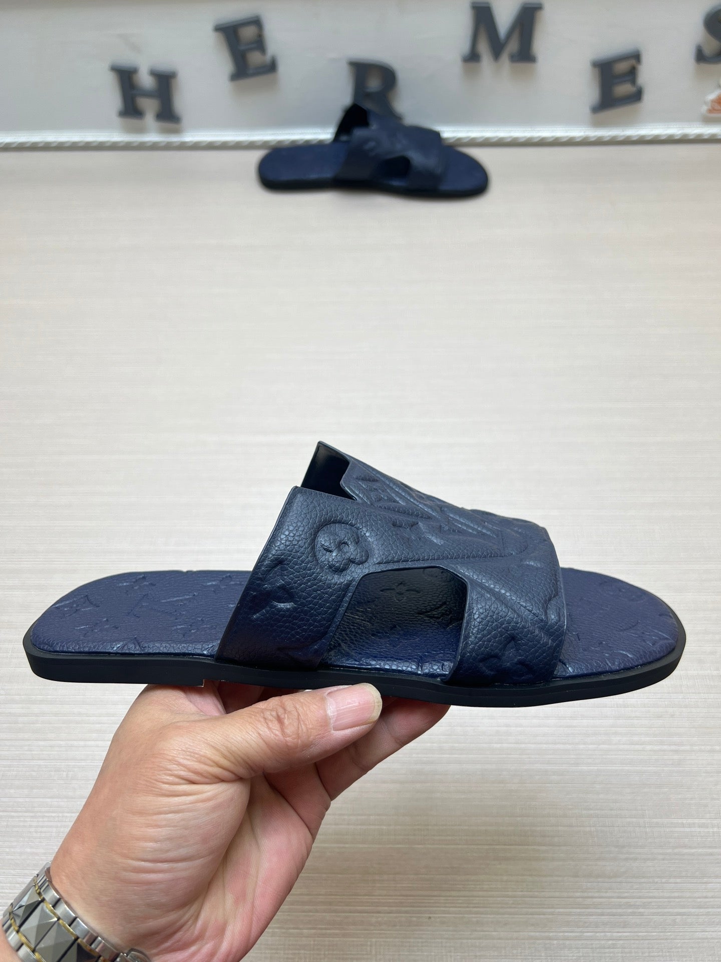 54E34Z  fashion slippers